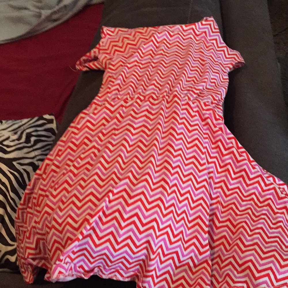 A little girl pink,red and white dress size 7/8